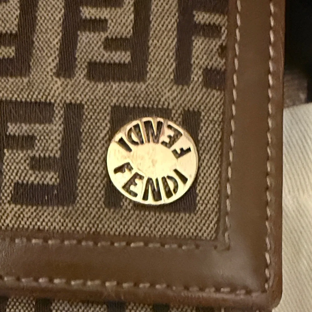 Fendi RARE Kisslock Zucca  Wallet EUC - Picture 2 of 15